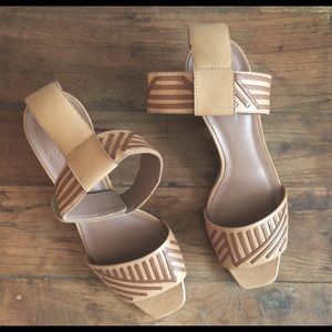 Leather woven abstract heels size 6